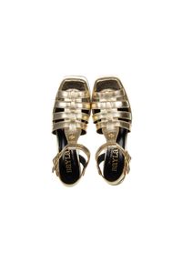 Sandały Bayla-157 4550 074-P Złoty Lico 157036, Skóra naturalna. Zapięcie: pasek. Kolor: złoty. Materiał: skóra. Obcas: na obcasie. Wysokość obcasa: średni #4