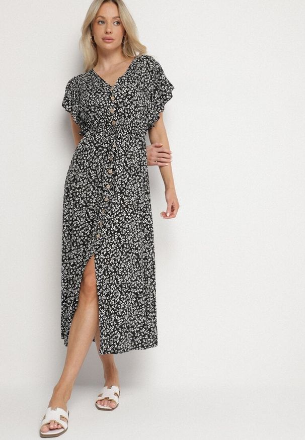 Born2be - Czarna Bawełniana Sukienka z Gumką w Talii w Drobne Kwiatki Nulinea. Okazja: na co dzień. Typ kołnierza: dekolt w serek. Kolor: czarny. Materiał: bawełna. Wzór: kwiaty. Typ sukienki: rozkloszowane. Styl: klasyczny, casual, elegancki