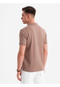 Ombre Clothing - Koszulka męska polo z dekoltem na zamek - jasnobrązowa V3 - Rozmiar: XXL. Okazja: na co dzień. Typ kołnierza: polo. Kolor: brązowy. Materiał: bawełna, elastan, dzianina. Styl: sportowy, casual, elegancki #6