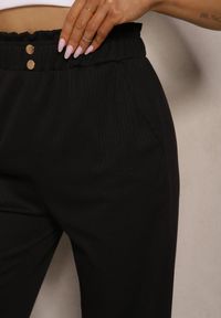 Renee - Czarne Spodnie High Waist o Fasonie Paper Bag z Gumką w Talii Lunalitia. Okazja: na co dzień. Stan: podwyższony. Kolor: czarny. Wzór: aplikacja. Styl: casual, elegancki #4