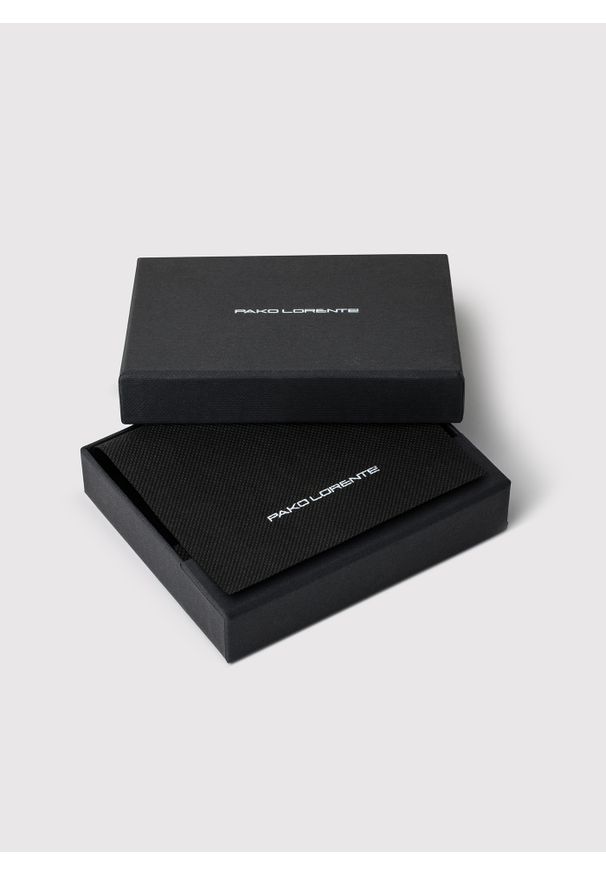 Pako Lorente - PAKO LORENTE - Czarny portfel męski. Kolor: czarny. Materiał: skóra