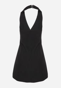 Born2be - Czarna Rozkloszowana Sukienka z Odkrytymi Plecami Ataviela. Okazja: na co dzień. Kolor: czarny. Typ sukienki: rozkloszowane. Styl: elegancki, casual #4
