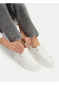Guess Jeans Sneakersy WBEO-GSJ0917 Biały. Kolor: biały. Materiał: skóra #1