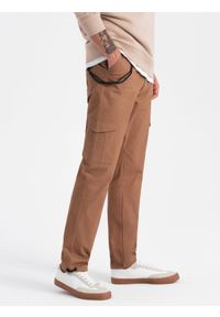 Ombre Clothing - Spodnie męskie z kieszeniami cargo i ściągaczem na dole nogawki - jasnobrązowe V3 OM-PACG-0189 - XXL. Kolor: brązowy. Materiał: elastan, bawełna #7