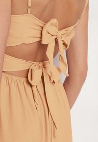 Born2be - Pomarańczowa Rozkloszowana Sukienka z Wiskozą Meravela. Okazja: na co dzień. Kolor: pomarańczowy. Materiał: wiskoza. Długość rękawa: na ramiączkach. Styl: casual, elegancki #5