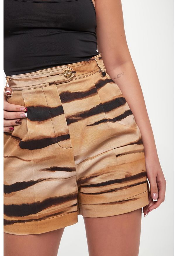 Elisabetta Franchi - Szorty damskie z motywem zwierzęcym ELISABETTA FRANCHI. Wzór: motyw zwierzęcy