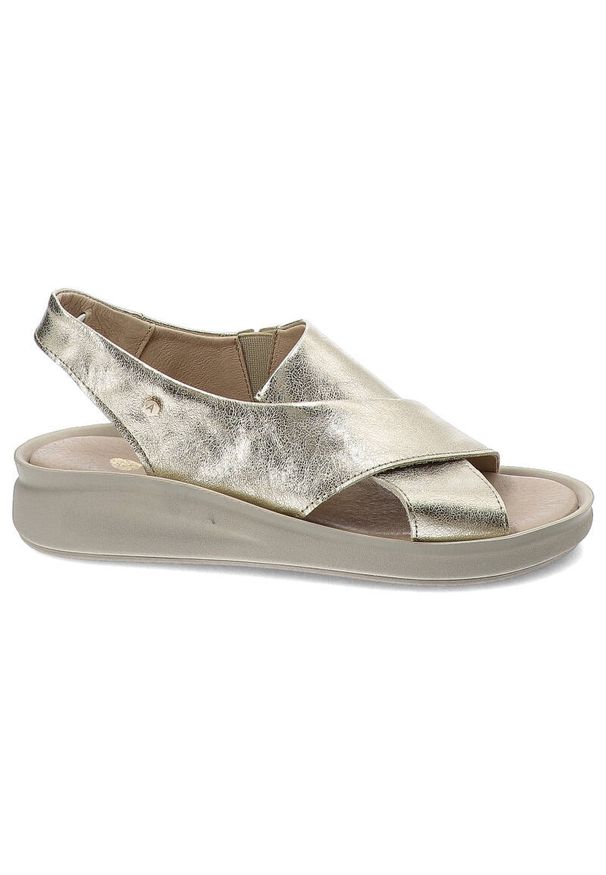 Złote Sandały Armodo Wygodne Obuwie Damskie. Zapięcie: pasek. Kolor: złoty. Wzór: paski. Sezon: lato