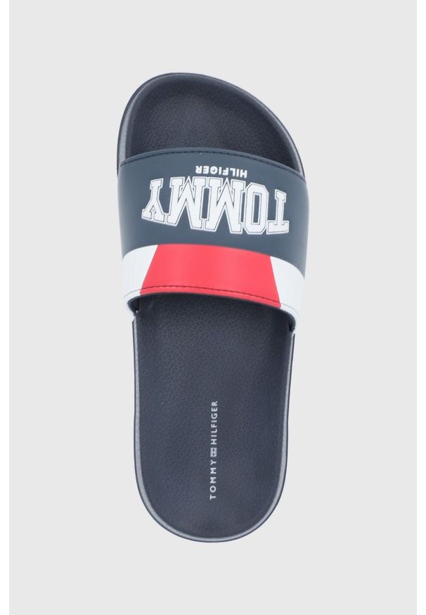 TOMMY HILFIGER - Tommy Hilfiger Klapki dziecięce kolor granatowy. Kolor: niebieski. Materiał: materiał
