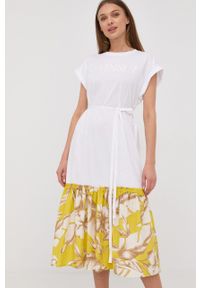 TwinSet - Twinset sukienka kolor biały midi prosta. Okazja: na co dzień. Kolor: biały. Materiał: dzianina, tkanina. Długość rękawa: krótki rękaw. Wzór: aplikacja. Typ sukienki: proste. Styl: casual. Długość: midi
