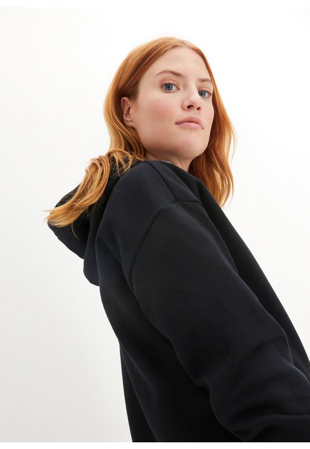 bonprix - Bluza z kapturem oversize. Typ kołnierza: kaptur. Kolor: czarny