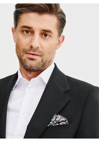 Pako Lorente - PAKO LORENTE – Wełniana marynarka garniturowa w kolorze czarnym. Okazja: na spotkanie biznesowe. Kolor: czarny. Materiał: wełna. Wzór: gładki. Styl: biznesowy #10