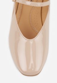 Renee - Beżowe Balerinki Vices z Paseczkiem ze Sprzączką i Ozdobnym Przeszyciem Desorila. Okazja: na co dzień. Nosek buta: okrągły. Zapięcie: sprzączka. Kolor: beżowy. Sezon: wiosna, lato. Styl: casual, elegancki #8