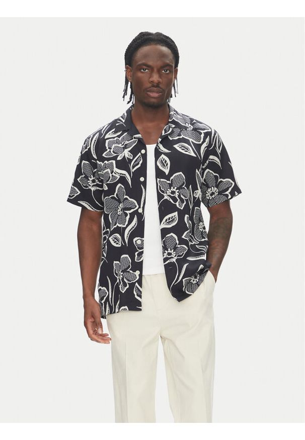 Lindbergh Koszula 30-203707 Czarny Regular Fit. Kolor: czarny. Materiał: lyocell