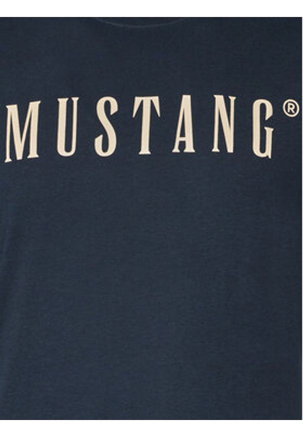 Mustang T-Shirt Austin 1014695 Granatowy Regular Fit. Kolor: niebieski. Materiał: bawełna