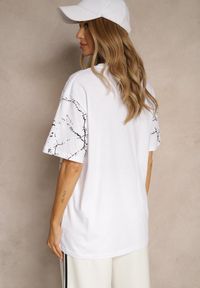 Renee - Biała Bawełniana Koszulka T-shirt z Nadrukiem Lanessae. Okazja: na co dzień, na imprezę. Kolor: biały. Materiał: bawełna. Wzór: nadruk. Styl: klasyczny, casual, elegancki #3