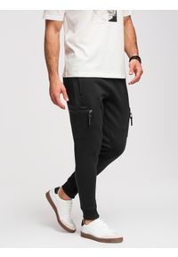 Ombre Clothing - Spodnie dresowe męskie JOGGER z kieszeniami na udach i kontrastującymi wstawkami - czarne V1 - Rozmiar: XL. Okazja: na co dzień. Kolor: czarny. Materiał: dresówka. Styl: casual