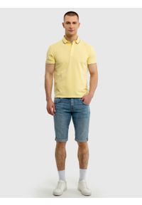 Big-Star - Koszulka męska polo żółta Cardi 200. Okazja: na co dzień. Typ kołnierza: polo. Kolor: żółty. Materiał: tkanina, jeans, bawełna. Wzór: prążki, haft, aplikacja. Sezon: wiosna, lato. Styl: casual, elegancki