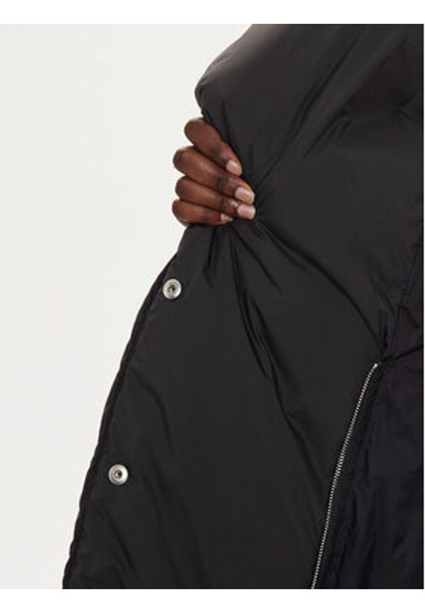 Pinko - PINKO Kurtka zimowa Taccuino 103829 A0L5 Czarny Regular Fit. Kolor: czarny. Materiał: syntetyk. Sezon: zima