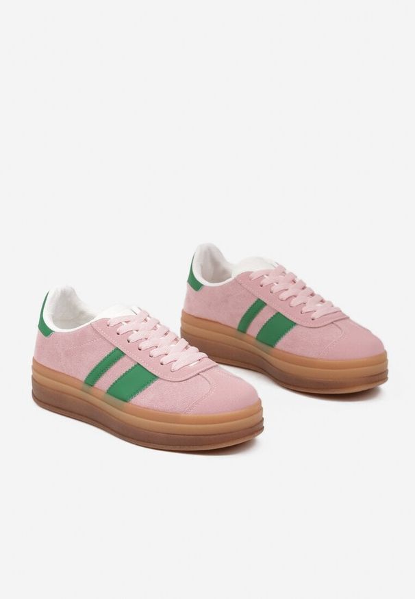Renee - Różowo-Zielone Sneakersy na Płaskiej Podeszwie z Ozdobnymi Paskami Velali. Okazja: na co dzień. Zapięcie: pasek. Kolor: różowy. Materiał: jeans. Wzór: paski. Obcas: na płaskiej podeszwie