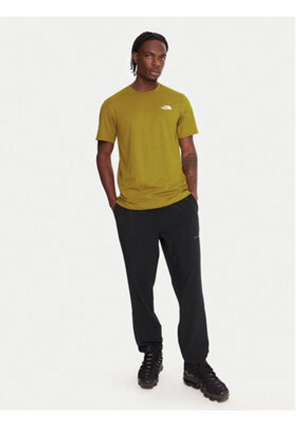 The North Face T-Shirt Simple Dome NF0A87NG Żółty Regular Fit. Kolor: żółty. Materiał: syntetyk