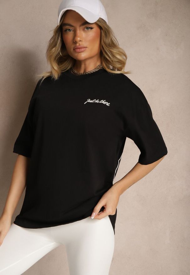 Renee - Czarny T-shirt Koszulka z Bawełny Ozdobiona Nadrukiem i Napisem Just Be There Felena. Kolor: czarny. Materiał: bawełna. Wzór: aplikacja, napisy, nadruk