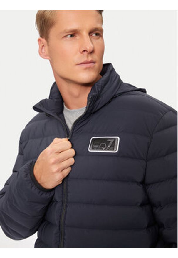 EA7 Emporio Armani Kurtka puchowa 6DPK12 PNHAZ 1562 Granatowy Regular Fit. Kolor: niebieski. Materiał: syntetyk