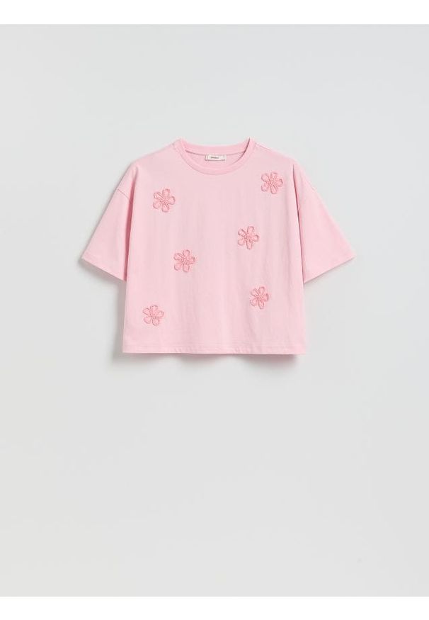 Reserved - Bawełniany t-shirt z aplikacją - pastelowy róż. Kolor: różowy. Materiał: bawełna. Wzór: aplikacja