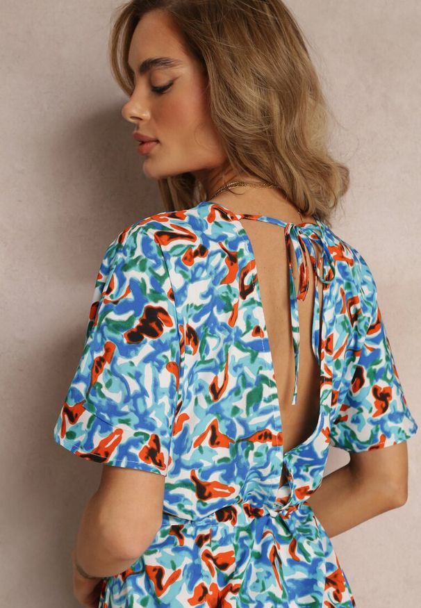 Renee - Niebieska Sukienka Midi ze Ściągaczem w Talii i Krótkimi Rękawami Rhoslana. Kolor: niebieski. Długość rękawa: krótki rękaw. Długość: midi