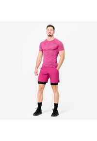 DOMYOS - Koszulka kompresyjna męska Domyos krótki rękaw. Kolor: fioletowy, wielokolorowy, różowy. Materiał: poliester, poliamid, materiał, elastan. Długość rękawa: krótki rękaw. Długość: krótkie #2