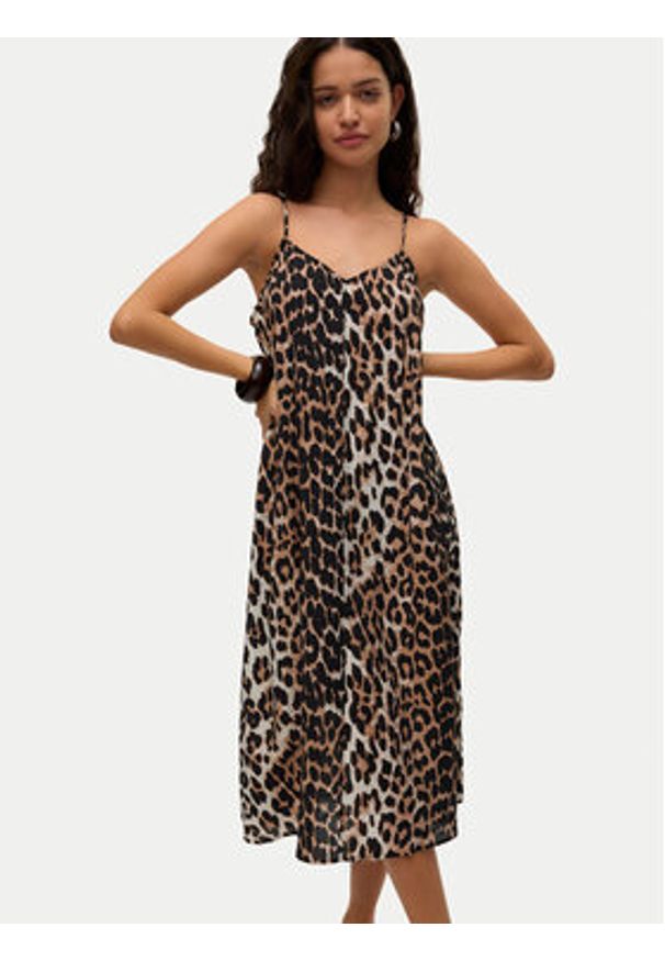 Vero Moda Sukienka letnia Josie 10303398 Brązowy Regular Fit. Kolor: brązowy. Materiał: wiskoza. Sezon: lato