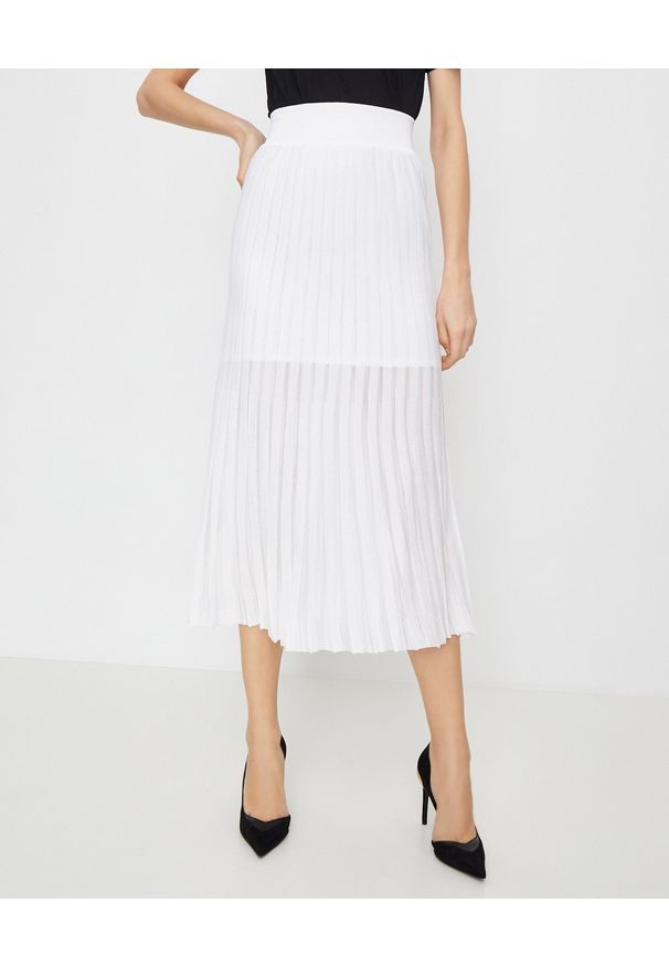 Balmain - BALMAIN - Plisowana spódnica w kolorze białym. Kolor: biały. Materiał: materiał
