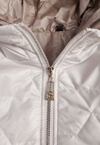 Born2be - Jasnoszara Pikowana Kurtka Przejściowa z Kapturem i Bocznymi Suwakami Mado. Okazja: na co dzień. Typ kołnierza: kaptur. Kolor: szary. Materiał: poliester, jeans. Styl: casual, klasyczny #5