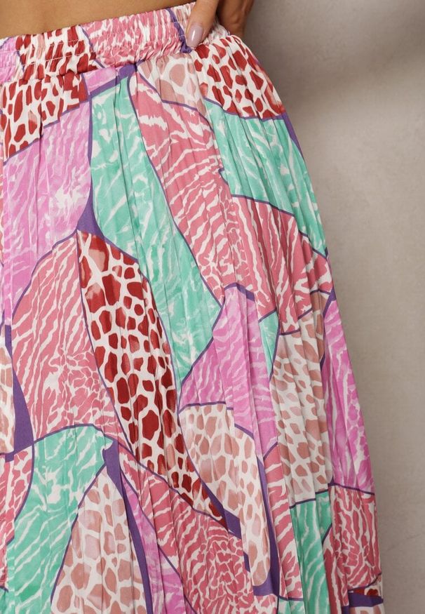 Renee - Różowo-Niebieska Satynowa Spódnica o Plisowanym Fasonie Midi Vaitera. Okazja: na co dzień. Kolor: różowy. Materiał: satyna. Sezon: wiosna, lato. Styl: elegancki, casual