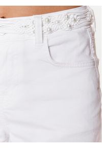 Liu Jo Szorty jeansowe WA3229 T4033 Biały Regular Fit. Kolor: biały. Materiał: jeans, bawełna