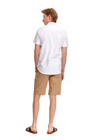 TOP SECRET - Biała koszula męska z krótkim rękawem. Kolor: biały. Materiał: tkanina, bawełna. Długość rękawa: krótki rękaw. Długość: krótkie. Styl: elegancki #7