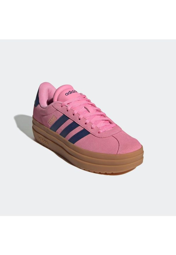 Adidas - Sneakersy damskie ADIDAS VL Court Bold. Materiał: zamsz, kauczuk, skóra, syntetyk. Szerokość cholewki: normalna