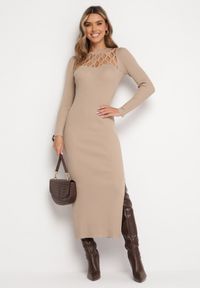 Born2be - Beżowa Prążkowana Sukienka Maxi z Ażurowym Wzorem i Wycięciem Zanelia. Kolor: beżowy. Materiał: prążkowany. Długość rękawa: długi rękaw. Wzór: ażurowy. Typ sukienki: proste. Długość: maxi #4