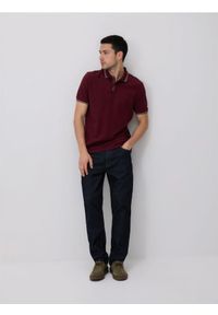 Reserved - Koszulka polo z bawełny merceryzowanej - bordowy. Typ kołnierza: polo. Kolor: czerwony. Materiał: bawełna #1