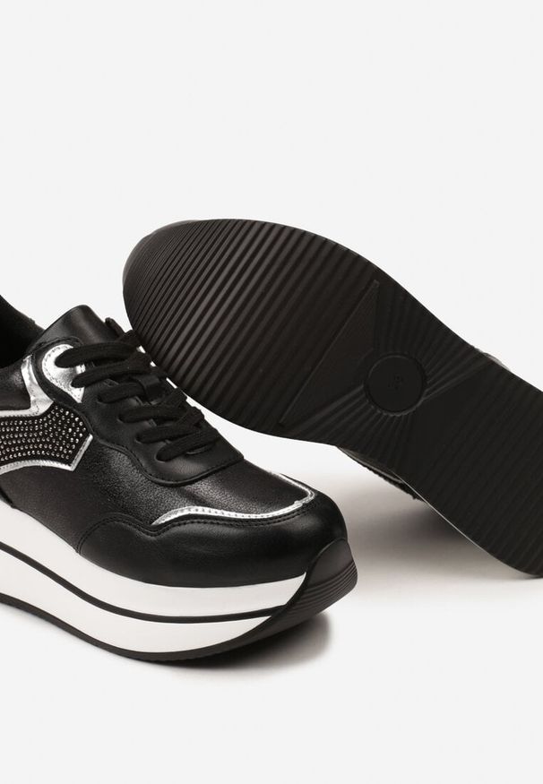 Renee - Czarne Sneakersy na Platformie z Cyrkoniami na Boku Oarema. Kolor: czarny. Sezon: lato. Obcas: na platformie