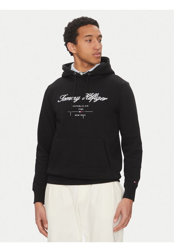 TOMMY HILFIGER - Tommy Hilfiger Bluza Script Logo MW0MW33631 Czarny Regular Fit. Kolor: czarny. Materiał: syntetyk, bawełna
