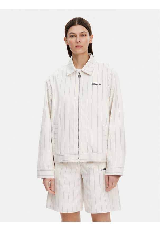 Adidas - adidas Kurtka przejściowa Pinstripe Harrington JJ3476 Biały Loose Fit. Kolor: biały. Materiał: bawełna