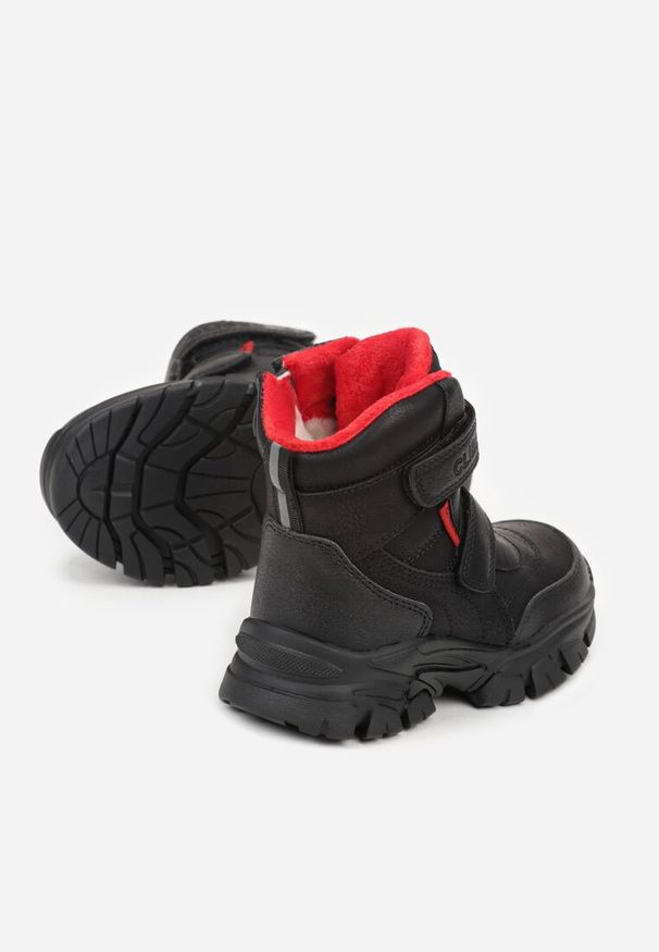 Born2be - Czarno-Czerwone Śniegowce Sportowe na Rzepy Mocno Ocieplone Idimara. Okazja: na co dzień. Zapięcie: rzepy. Kolor: czarny. Materiał: jeans, dresówka. Sezon: zima. Styl: sportowy
