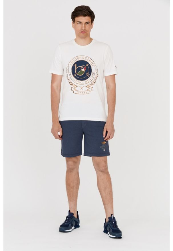 Aeronautica Militare - AERONAUTICA MILITARE Biały t-shirt męski. Kolor: biały. Długość rękawa: krótki rękaw. Długość: krótkie
