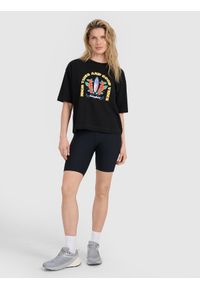4f - 4F T-shirt oversize z nadrukiem damski - czarny XL. Okazja: na co dzień. Kolor: czarny. Materiał: materiał, bawełna, jersey, dzianina. Długość rękawa: krótki rękaw. Długość: krótkie. Wzór: nadruk. Styl: sportowy, klasyczny, casual