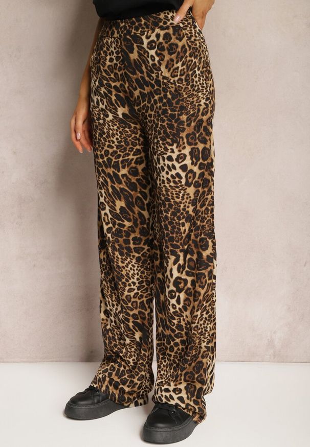 Renee - Beżowe Spodnie Panterkowe z Szerokimi Nogawkami High Waist z Zapięciem z Boku na Suwak Frisalie. Okazja: na co dzień. Stan: podwyższony. Kolor: beżowy. Materiał: tkanina. Sezon: lato. Styl: casual