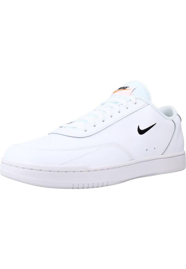 Tenisówki Nike Model Court Vintage Kolor Biały. Kolor: biały, czarny, wielokolorowy. Materiał: skóra, tkanina. Model: Nike Court. Sport: turystyka piesza