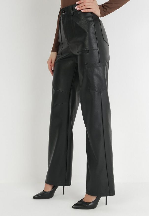 Born2be - Czarne Spodnie Szerokie z Imitacji Skóry Ononi. Kolor: czarny. Materiał: skóra. Długość: długie. Wzór: aplikacja, gładki, jednolity