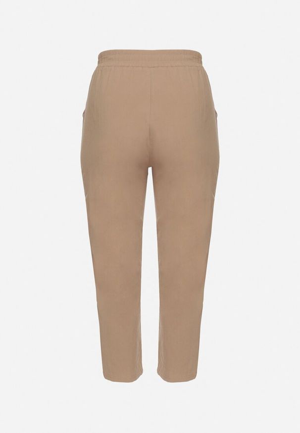 Born2be - Ciemnobeżowe Klasyczne Spodnie Bawełniane z Gumką w Pasie Olozi. Okazja: na co dzień. Kolekcja: plus size. Kolor: beżowy. Materiał: bawełna. Styl: klasyczny