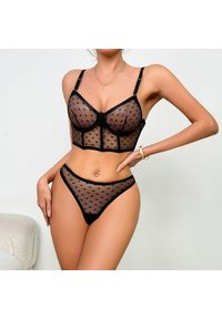 Intica - Komplet bielizny z siateczki z biustonoszem i stringami na romantyczne wieczory Zonda. Kolor: różowy. Materiał: materiał #5