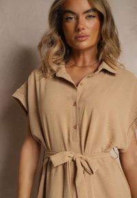 Renee - Jasnobrązowa Pudełkowa Sukienka z Bawełną i Paskiem Savorienne. Okazja: na co dzień. Kolor: brązowy. Materiał: bawełna. Styl: casual, elegancki #3